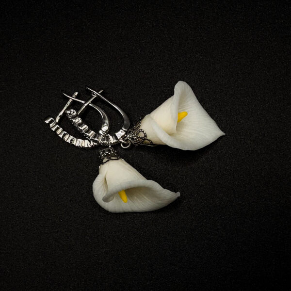 Calla Lily Earrings