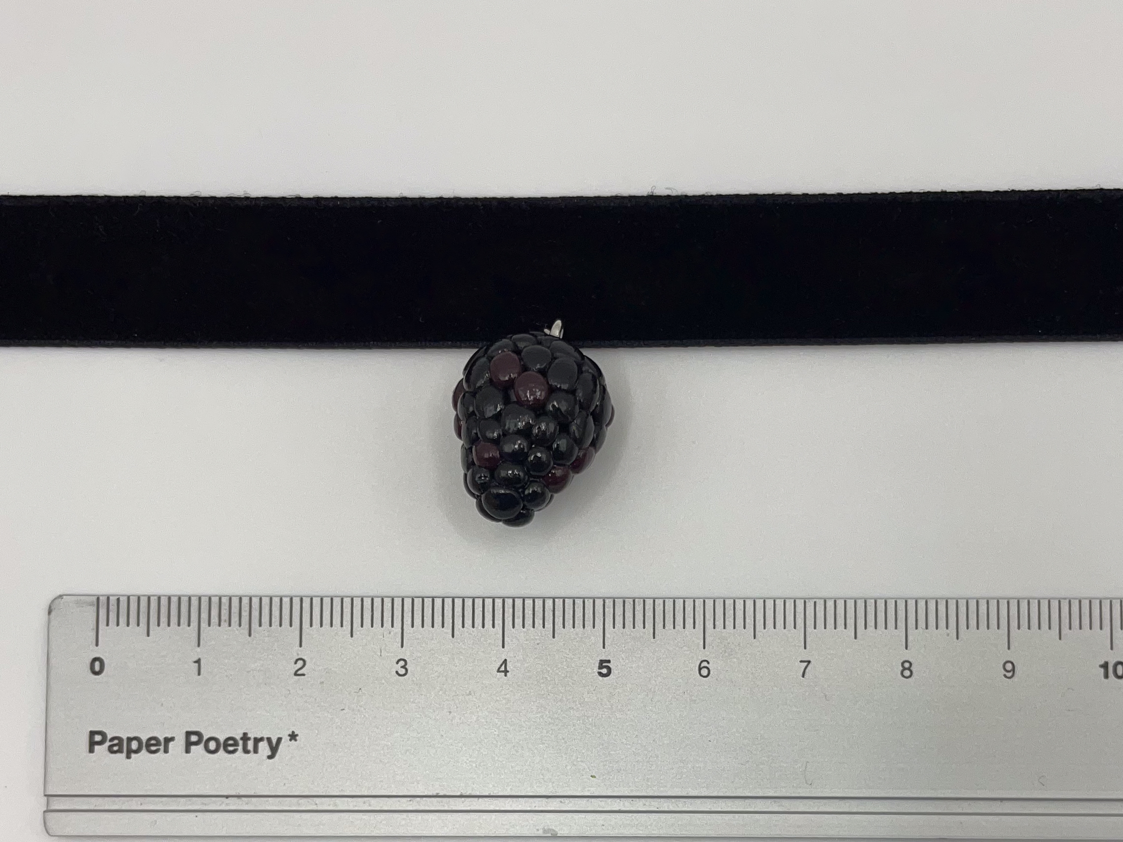 Handcrafted Blackberry Pendant Necklace in Velvet - Image 2